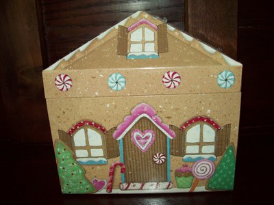 New GINGERBREAD HOUSE RECIPE BOX decorative w 48 cards