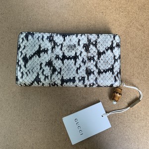 gucci pitone