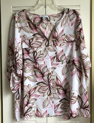 Chaus New York Women's Large Ivory Floral Print Top 3/4 Sleeve Roll Tab V Neck