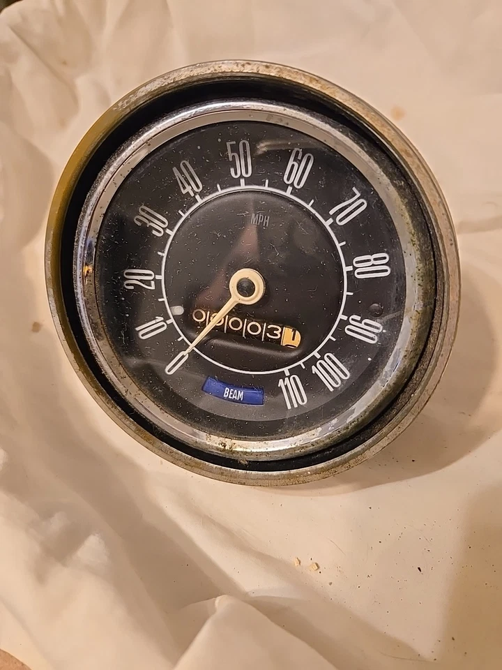 Ford Cortina 1967 cuadro de instrumentos velocímetro calibre 0 millas fabricante de equipos originales vintage Foto 2 de 4