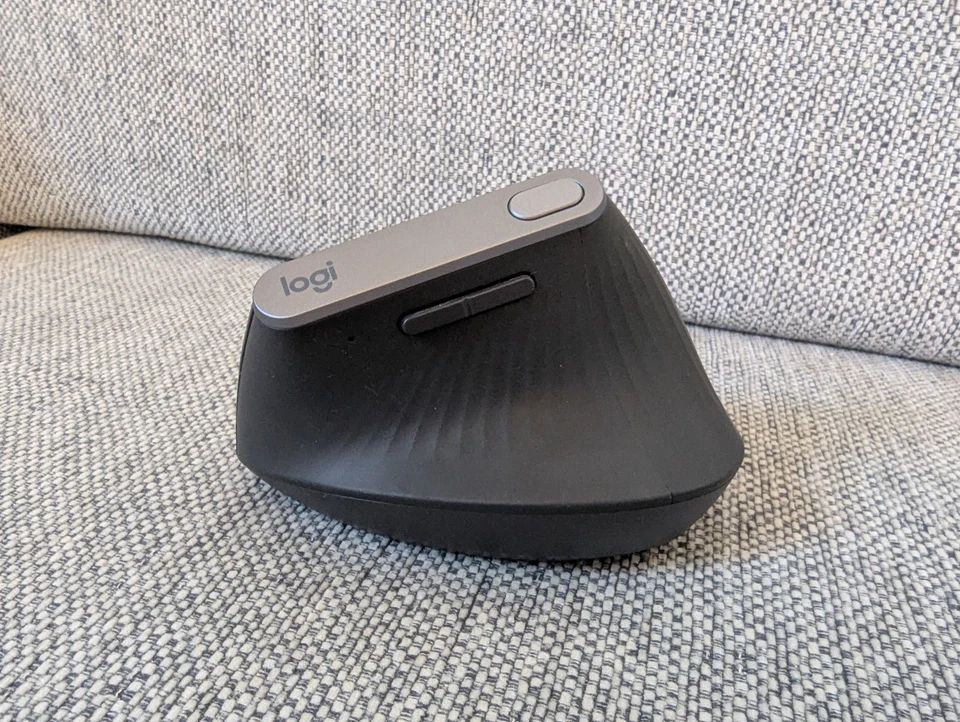 Logitech MX Vertical Kabellose Ergonomisch Maus Schwarz (910-005448) [gebraucht] - Bild 4 von 4