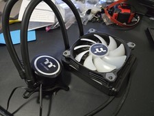 Thermaltake Liquid CPU Cooler Water Cooling Radiator Pump Black White