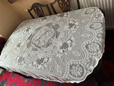 Vintage Retro White Lace Tablecloth. Round