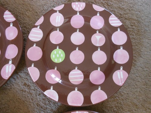 4 ONEIDA SAKURA HANDPAINTED EARTHENWARE SNACK PLATES, ''YULETIDE CHEER'' NIB - Picture 4 of 11
