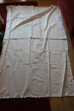 Vintage Tischdecke weiß mit bestickten Blumen