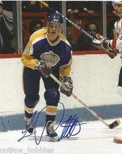 Los Angeles Kings Luc Robitaille  Autographed Signed 8x10 Photo COA A