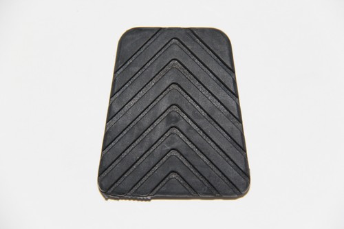 New Brake Clutch Pedal Pad for Mitsubishi Dodge Lancer Eclipse Mirage MB-193884 - Picture 2 of 2