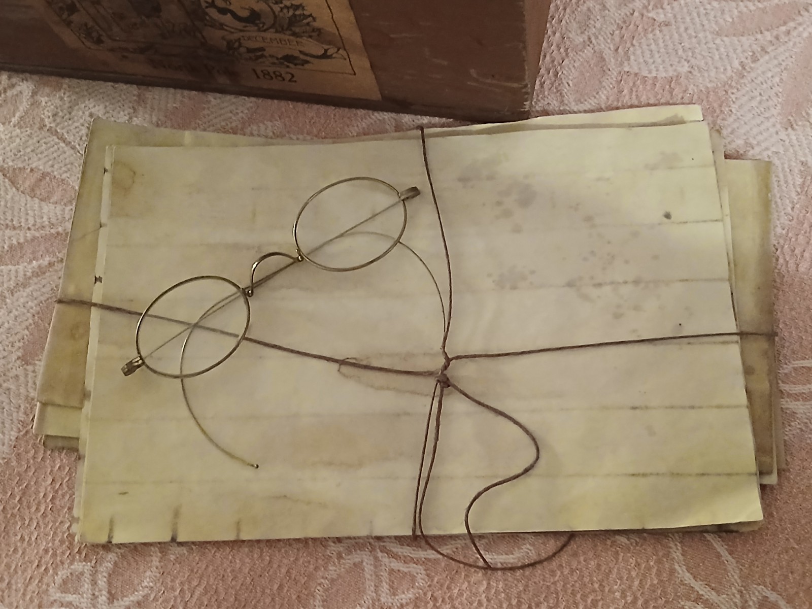 Prim Letters To St Nick Wood Box W/Faux Letters, Santa's Glasses Christmas 1800s