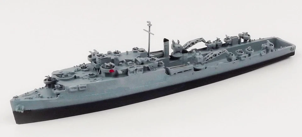 Neptun 1389 US Landing Ship Ashland 1944 1/1250 Scale Model Ship Repaired - Image 2 of 4