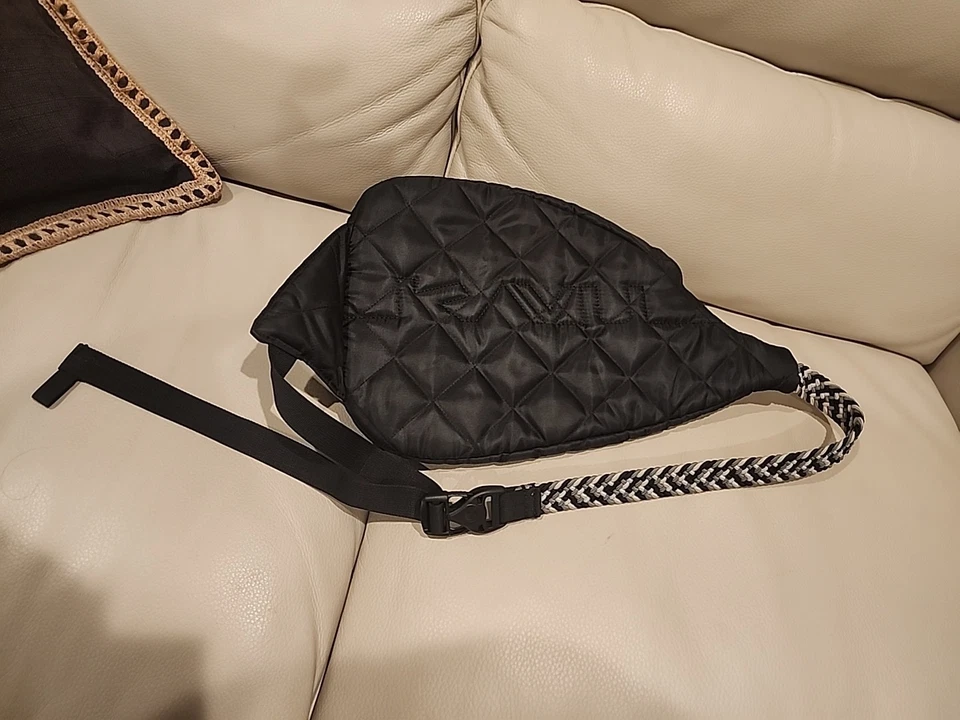 Kavu Pff Quilted Sling Rope Bag Black - Image 3 of 4