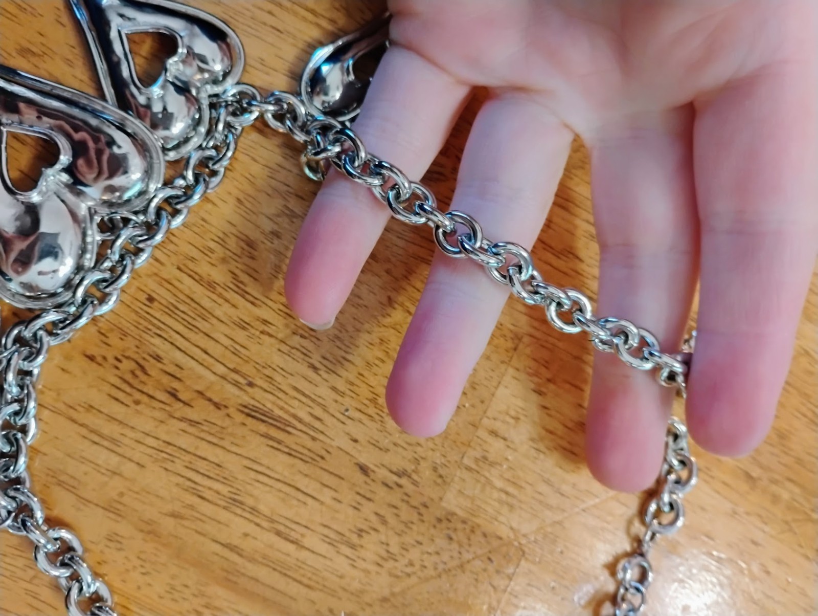 Chunky Heart statement necklace - image 4