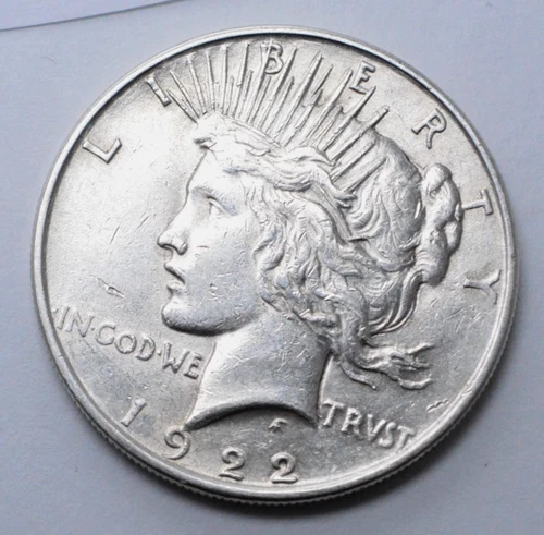 1922-P Peace Dollar Silver US Coin, $1.00, Vintage, NO RESERVE Price UNC