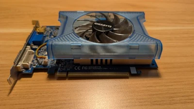 Gigabyte GeForce GT 220 Grafikkarte (GV-N220OC-1GI) – 1GB DDR3 - Bild 1 von 4