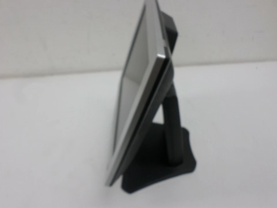 Gateway FPD1530 15" LCD Black Monitor w/ Power and VGA Cables - Image 2 of 4