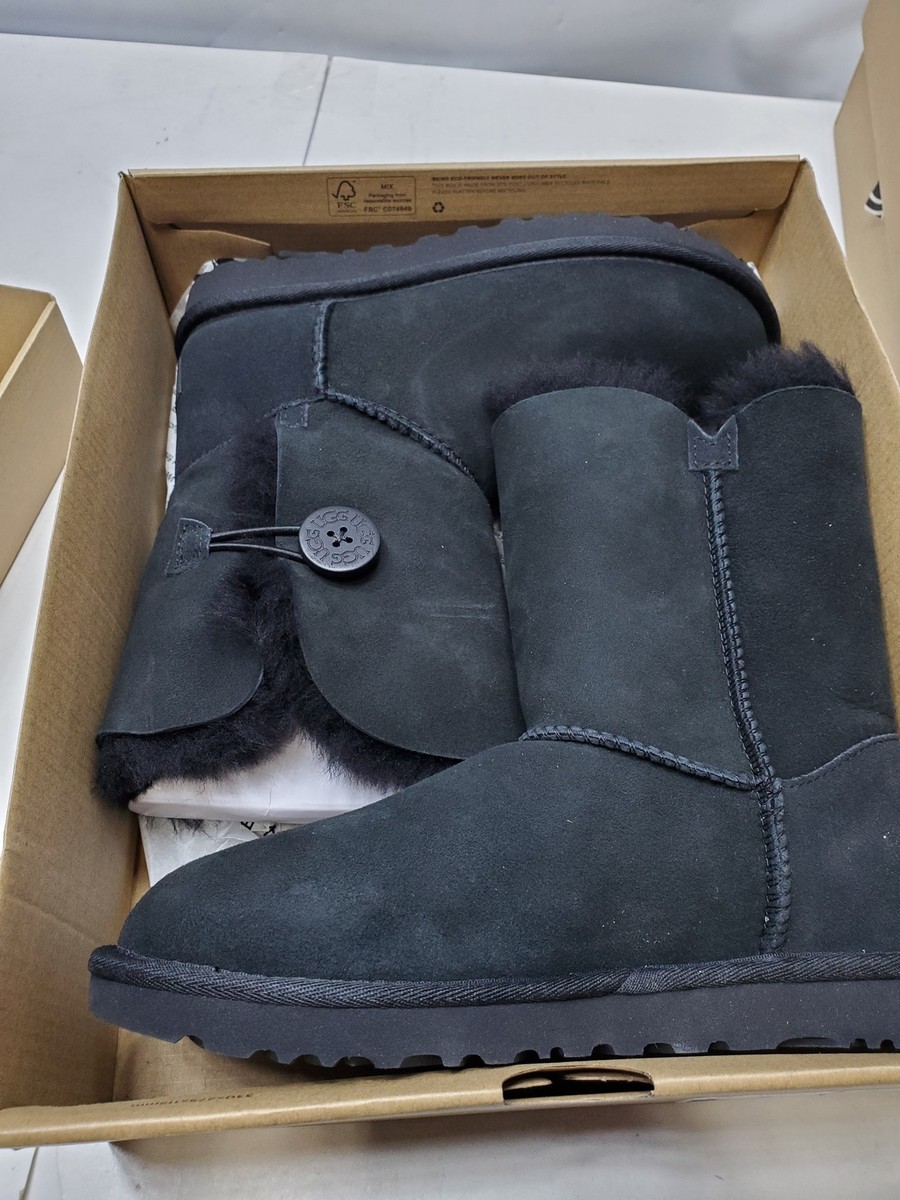 New UGG Bailey Button II Suede Black (PP)