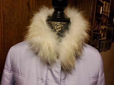 DAMEN JACKE  FLIEDER  MIT ABNEHMB. PELZKRAGEN  RV. UND D.KNOPF  NEU  O.ETT.GR 38