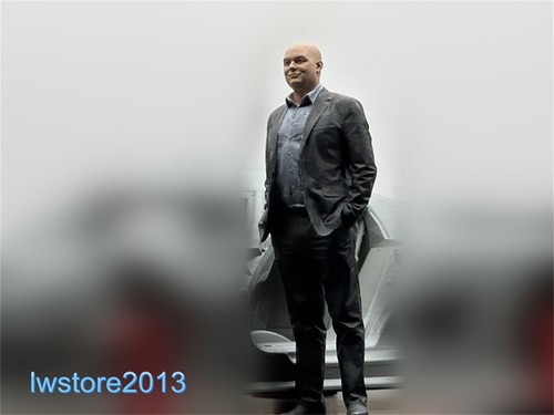 1/18 Suit Bald Man 4" Resin Figurines Figures Model Props For Cars Vehicles Toys - Picture 2 of 5