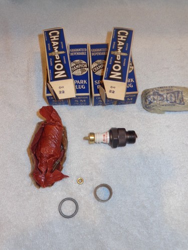 ( 1 ) .. ‘NOS’ Champion 5M Spark Plug ..‘Brass Hat’ .. 2 Ring Design .. USA Made - Picture 5 of 18