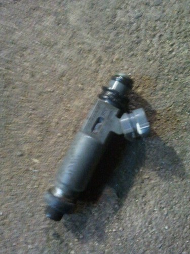 Mazda VI BJ 323 323S Einspritzdüse Düse 1955003110 Injektor