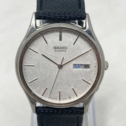 Vintage Seiko Watch Men 33mm Silver Tone 5Y23-8039 Day Date WR New Battery 8.5"