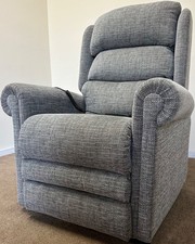 PRIDE MOBILITY LUXURY ELECTRIC RISER RECLINER LIFT DUAL MOTOR CHAIR CAN DELIVER