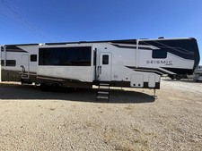 2026 Jayco Seismic 395