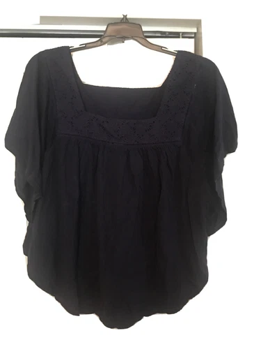 Gap Eyelet collar top navy square collar new