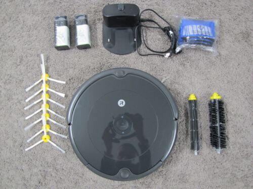 iRobot Roomba 694 WiFi Connected Robot Vacuum Cleaner (Complete Kit)