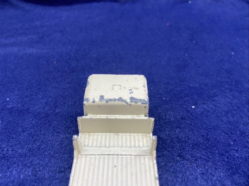 Vintage Matchbox No 58 DAF Girder Truck 1968 Lesney England - white toy truck - Picture 7 of 24