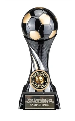 EMBLEMS GIFTS LTD Manager Player Football Black Attack Strike 160mm Trophäe Gravur gratis