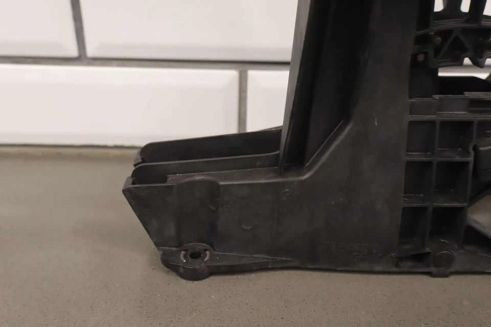 Palanca de cambios automática Hummer H2 2008 OEM *estilo de 2 pernos* se vende desnuda Foto 4 de 4