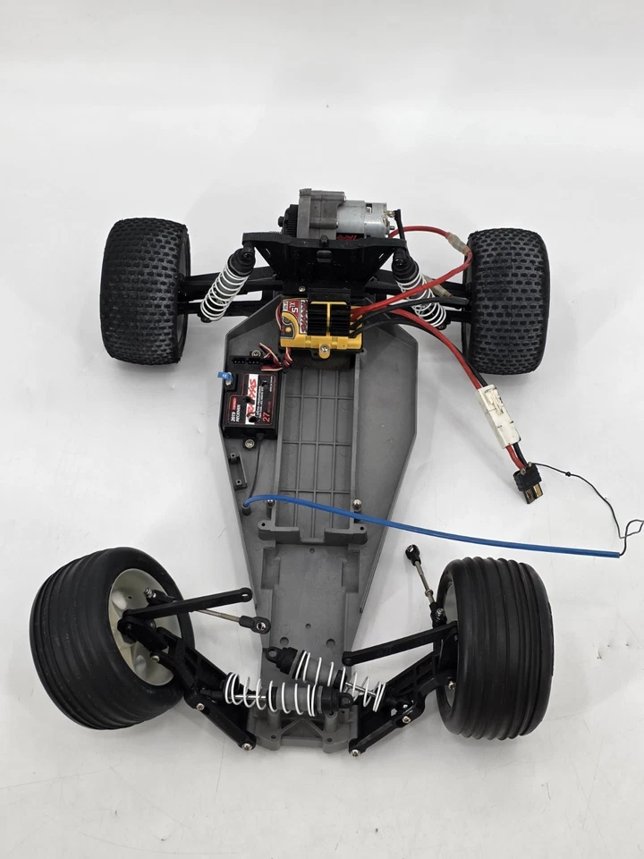 1/10 Traxxas Rustler 2x2 eléctrico sin probar como está Foto 3 de 4