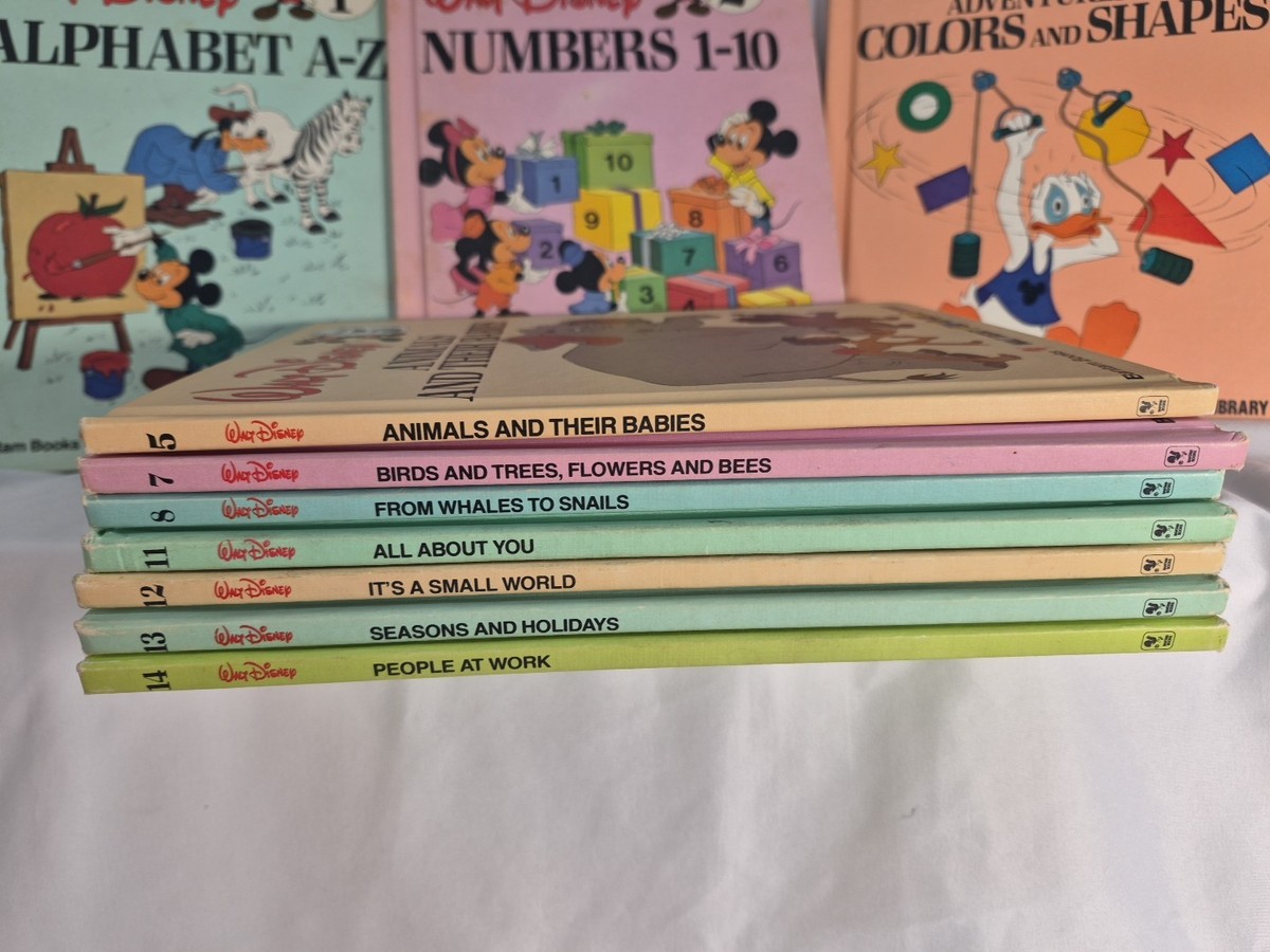 Vintage Lot of 10 Walt Disney Fun To Learn Library w/Mickey Reader