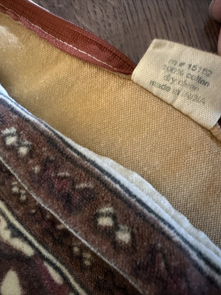 Juego De Colección 2 Almohadas De Terciopelo Estándar Euro ARHAUS Marrón Falso Floral Foto 4 de 4