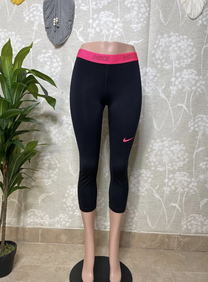 NIKE Women's Victory Performance Capri leggings