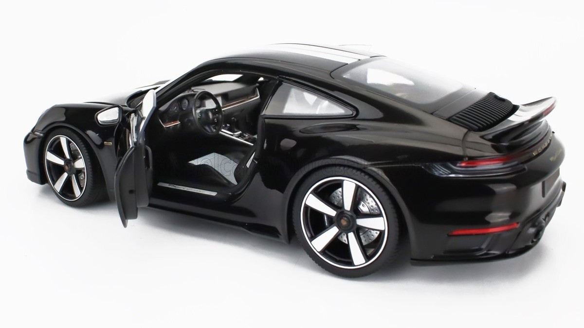 1:18 Porsche 911 (992) Sport Classic Coupe 2022 Black - Limited