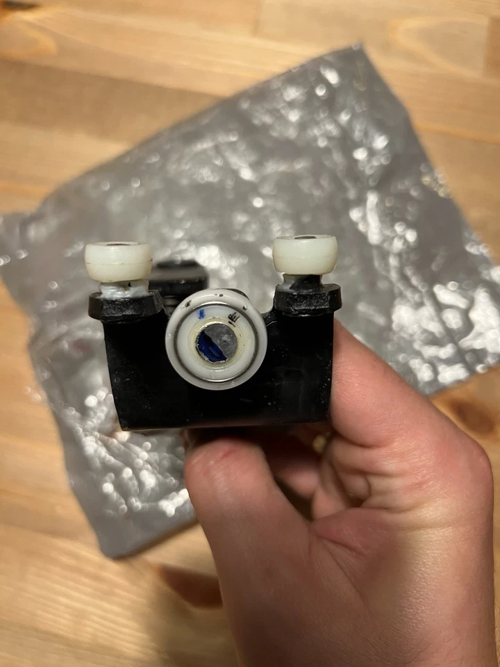 Par de rodillos centrales eléctricos para puerta corredera izquierda y derecha Honda Odyssey 2005-2010 Foto 2 de 4