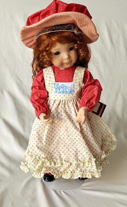 Ashton-Drake - The Four Seasons of Holly Hobbie Doll  "Winter" Dianna Effner 15"