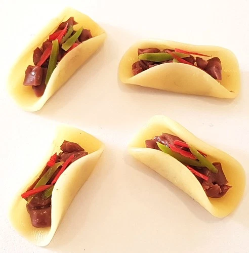 100 Dollhouse Miniature Meat Tacos * Doll Food Barbi Taco Diorama Wholesale Lot