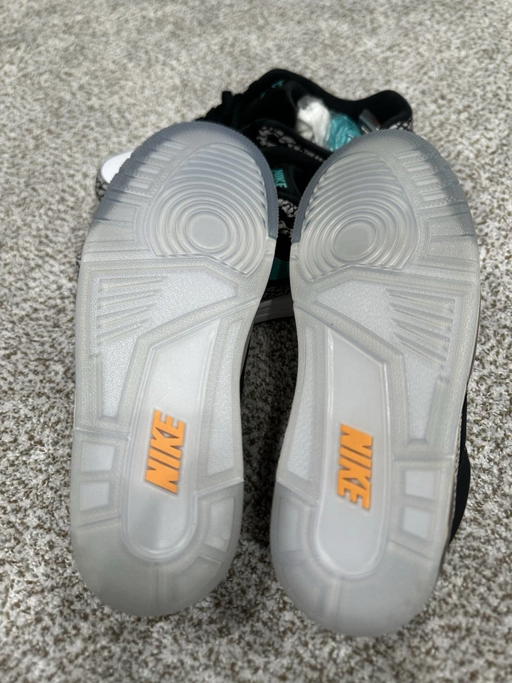 Talla 11.5 - Atmos x Air Jordan 3 Retro y Air Max 1 Safari Pack Foto 2 de 4