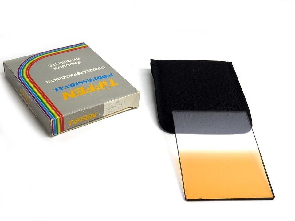 Tiffen 4x5.65" Coral 2 hard edge graduated vertical filter 4x5.650 4565CGCO2HV - Image 2 of 4