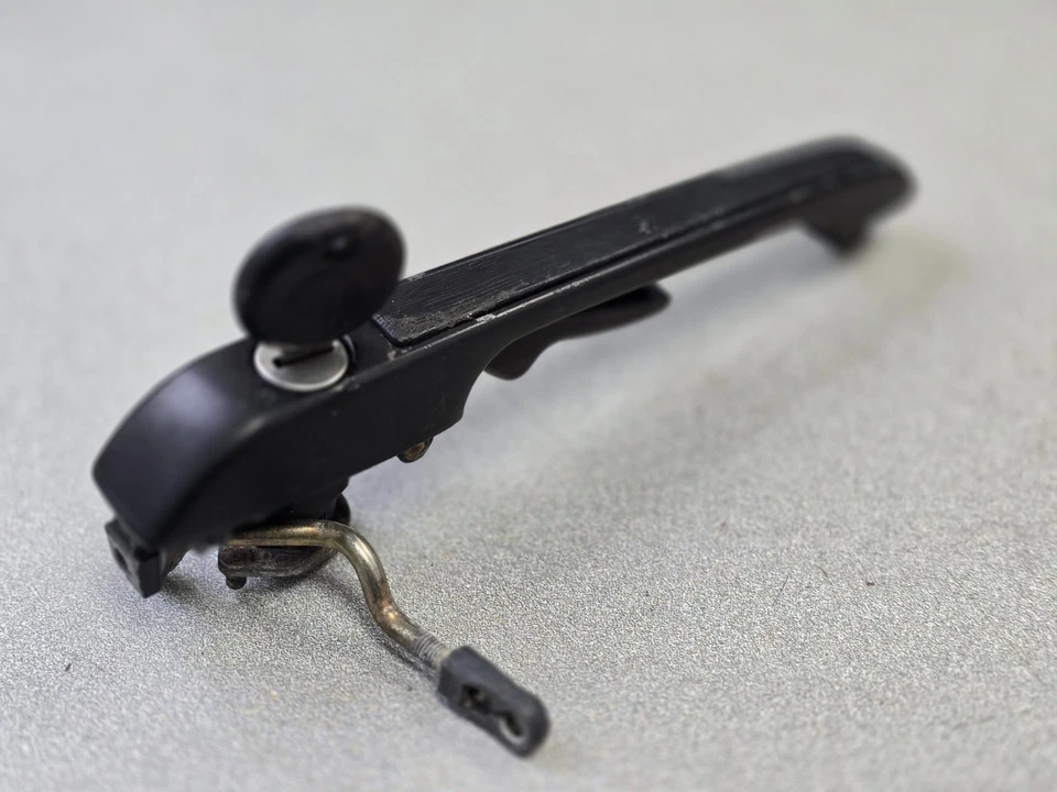 BONITO USADO ORIGINAL PORSCHE 924 944 NEGRO PASAJERO MANIJA DE PUERTA CON LLAVE 81-85 #11 Foto 2 de 4