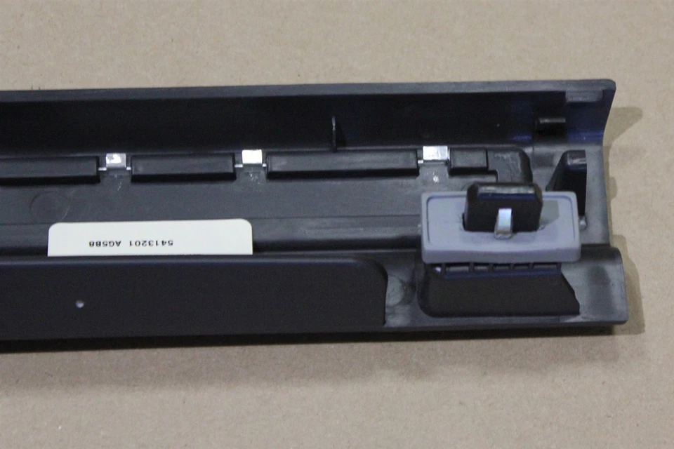 Placa de umbral delantero interior Lincoln MKS 09-11 8A5Z5413209AB izquierda FORD NOS OEM Foto 4 de 4