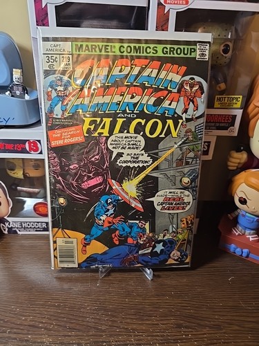 Captain America #219 (Marvel) - Picture 7 of 15