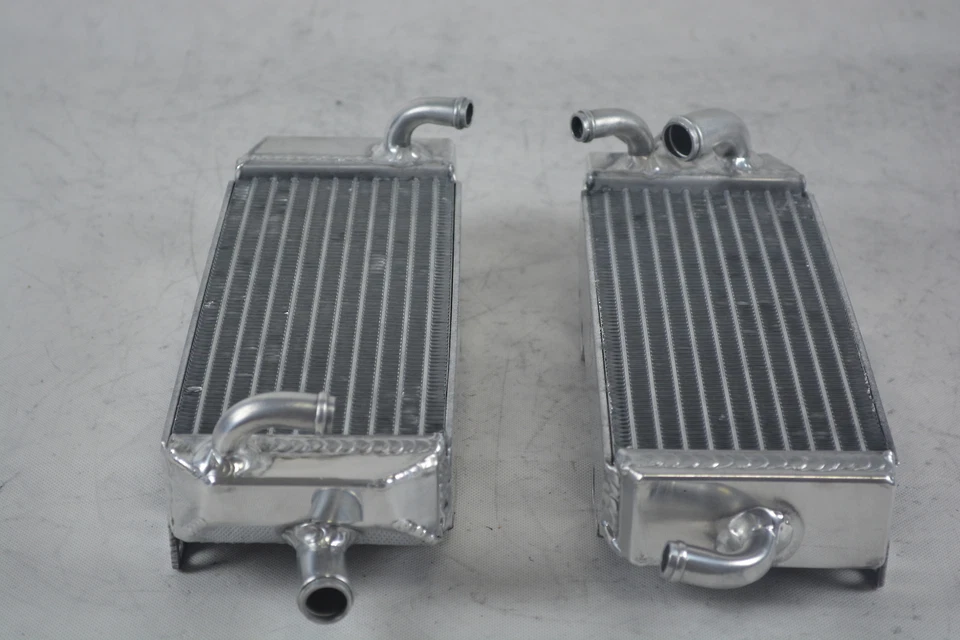 Radiador de aluminio para 1998 1999 2000 Suzuki RM125 RM125X RM125W RM125Y Foto 2 de 4