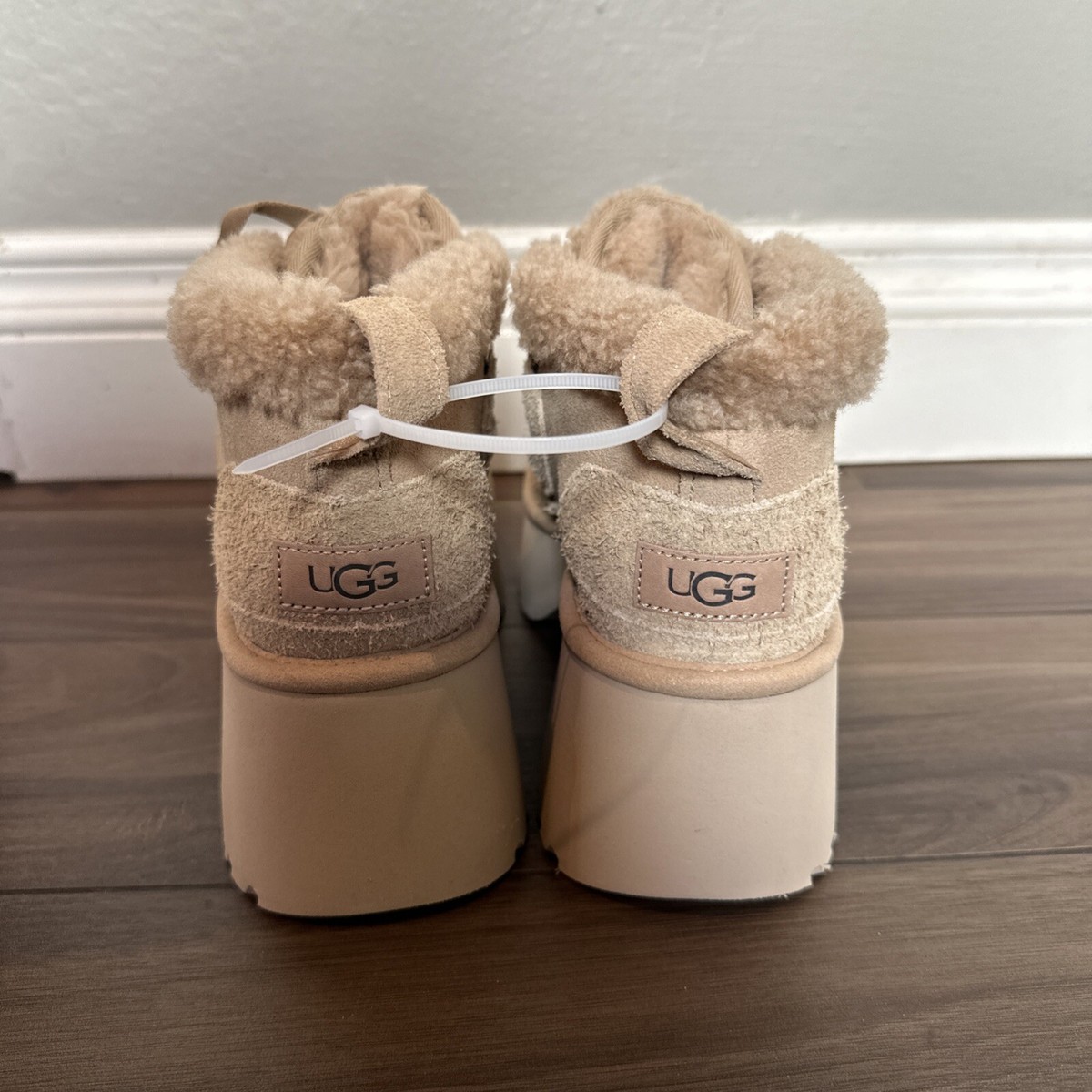 Ugg Classic New Heights Genuine Shearling Lace Up Boots Size