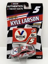 Kyle Larson #5 Valvoline NASCAR Authentics 1/64 Diecast Wave 6 2022 New