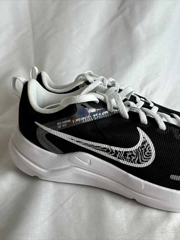 Zapatilla deportiva para mujer Nike W Downshifter 12 PRM cebra Foto 2 de 4