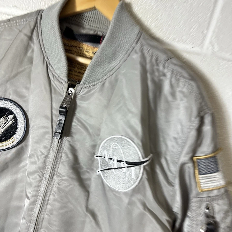 Alpha Industries Jacket Mens 2XL XXL Grey 100th Mission Space Flight NASA Bomber - Image 2 of 4