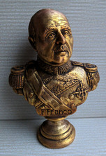 Militar y estadista español Francisco Franco busto estatua escultura estatuilla